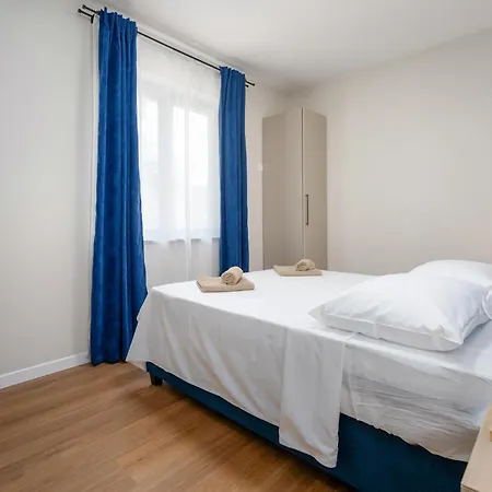 Amazing In With House A Panoramic View *