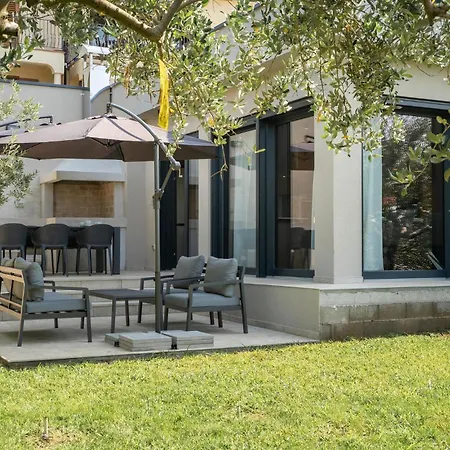 Amazing In With House A Panoramic View * ヴルサル