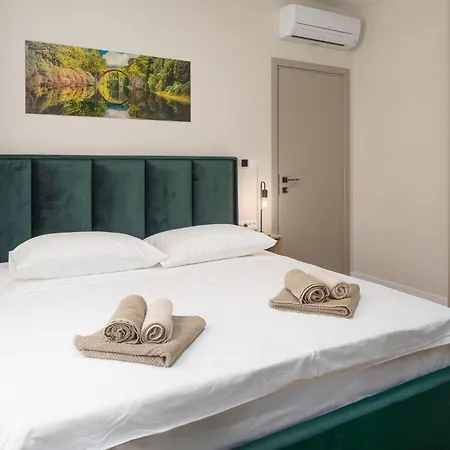 Amazing In With House A Panoramic View